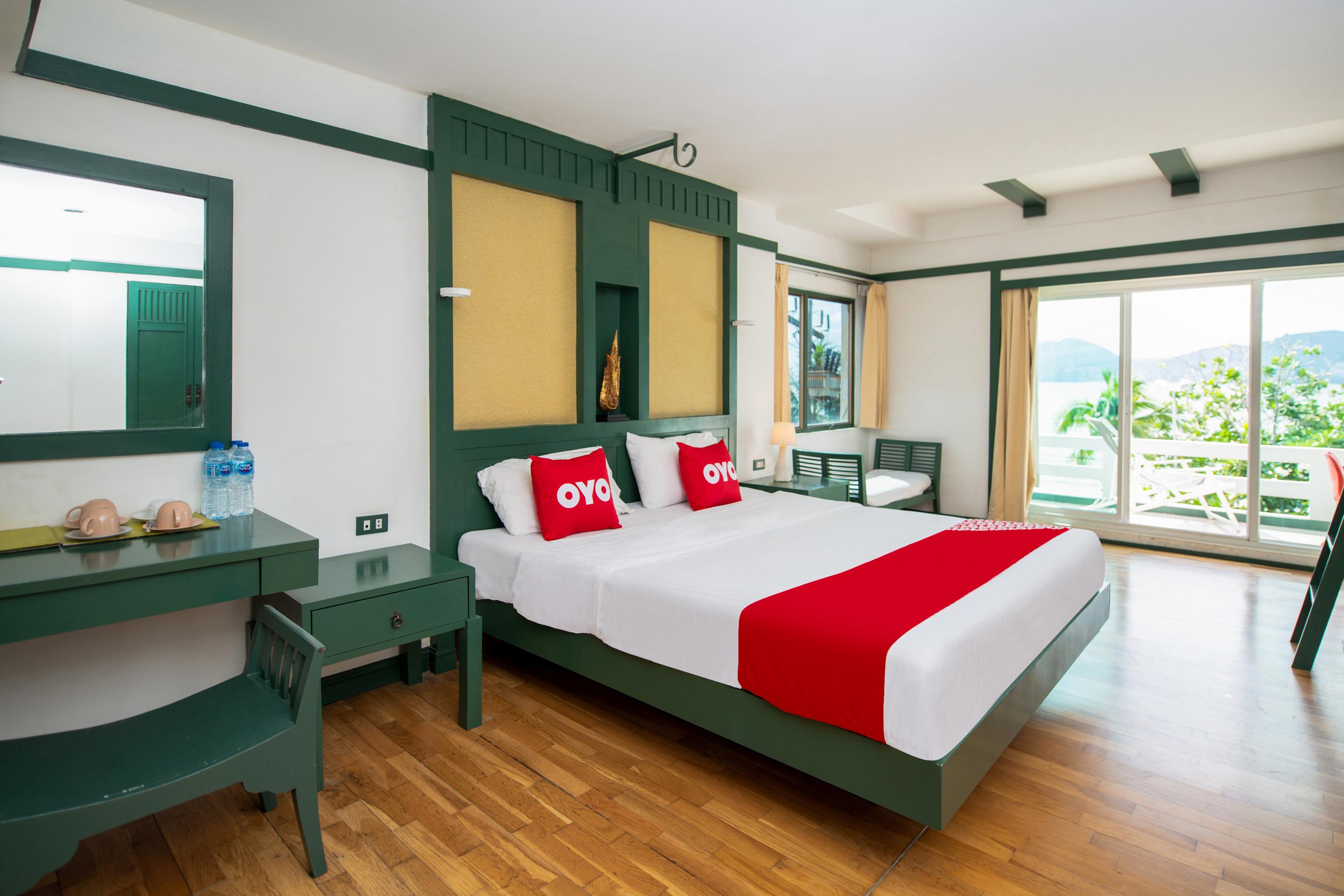 Oyo 255 The Ocean Hotel Patong Exterior photo